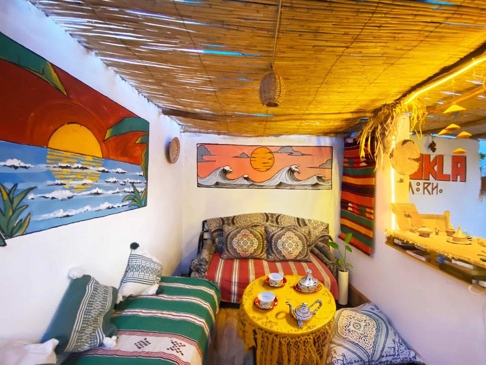 Bright Wave Surfhouse Hostel Tamraght Exterior photo