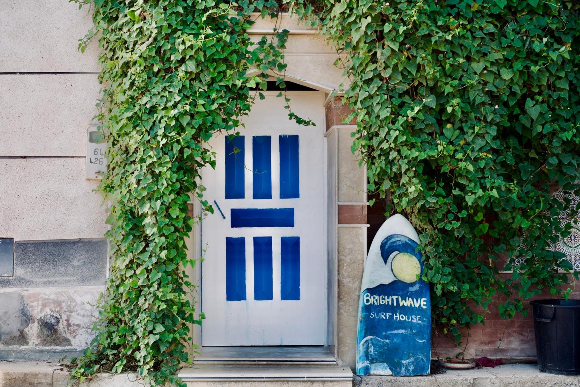 Bright Wave Surfhouse Hostel Tamraght Exterior photo